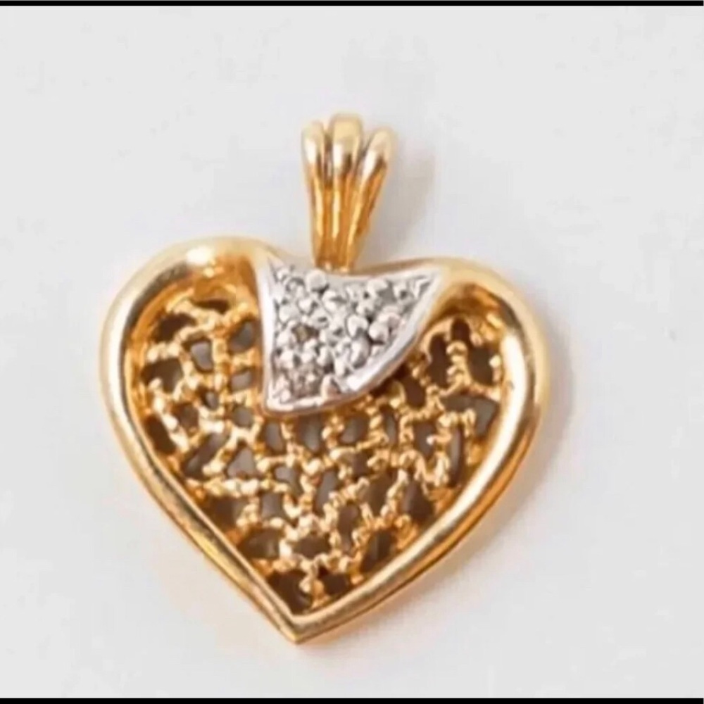 14k yellow gold diamond Pendant